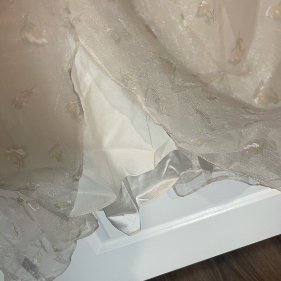 Worth Collective Mona Maxi Dress with Smocking in Butter Floral Bump Friendly 3X - Picture 6 of 10